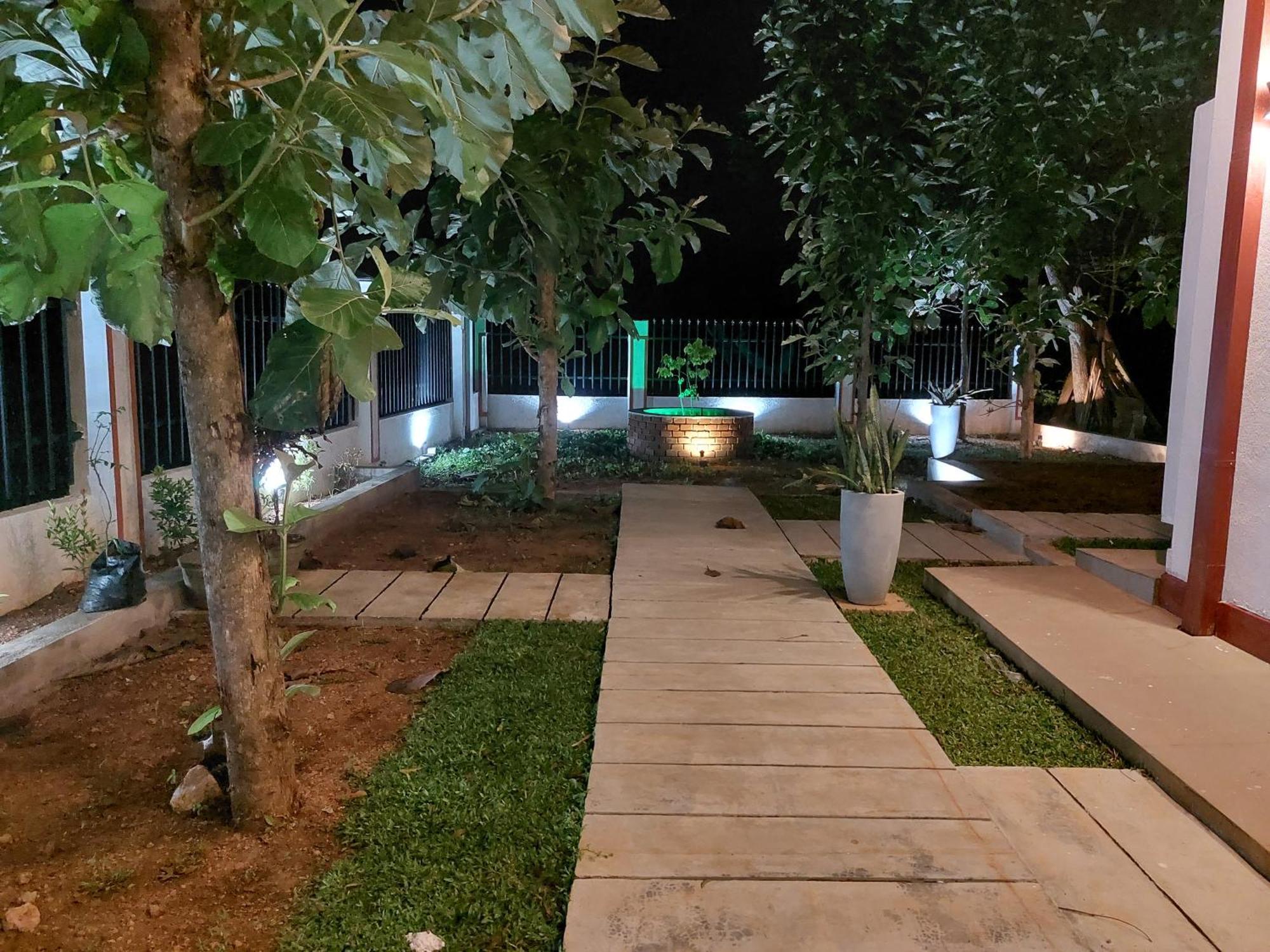 Green Shield Resort أنرادابورام الغرفة الصورة